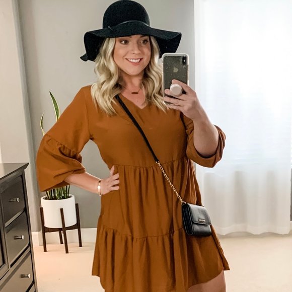 Meet your Posher, Alisha - Picture 3 of 3